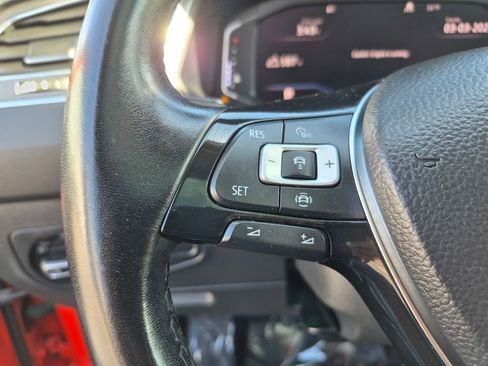 Used 2019 Volkswagen Tiguan SEL Premium w/ 3rd Row Seat Package image 16