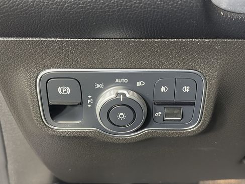 Certified 2021 Mercedes-Benz GLB 250 GLB 250 image 26