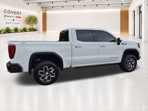 Used 2026 GMC Sierra 1500 SLT AWD/4WD image 14