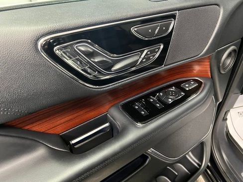 Used 2024 Lincoln Navigator Reserve image 22