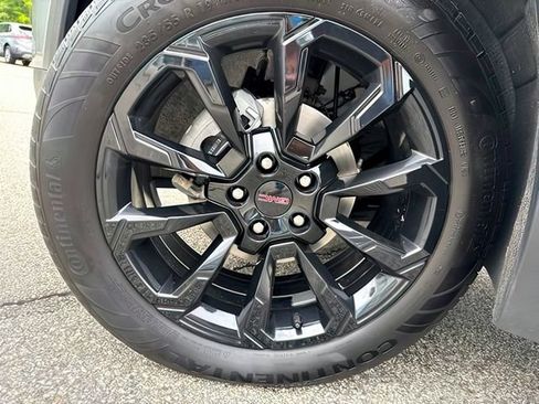 Used 2025 GMC Terrain Elevation w/ Elevation Premium Package AWD/4WD image 14