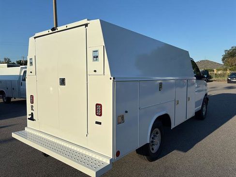 New 2025 Chevrolet Express 3500 w/ Power Convenience Package image 9