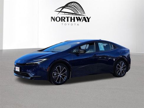 Certified 2025 Toyota Prius Limited image 8