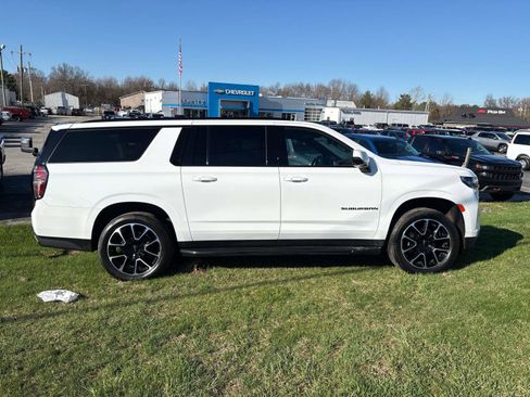 Used 2022 Chevrolet Suburban RST w/ Luxury Package image 2