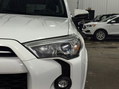 Used 2024 Toyota 4Runner SR5 image 3