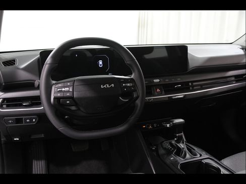Used 2025 Kia K4 EX FWD image 6