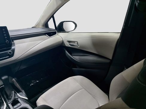 Used 2020 Toyota Corolla LE FWD image 24