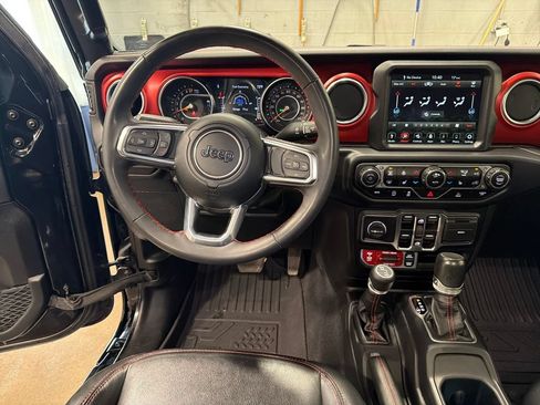 Used 2023 Jeep Gladiator Rubicon w/ Dual Top Group AWD/4WD image 5
