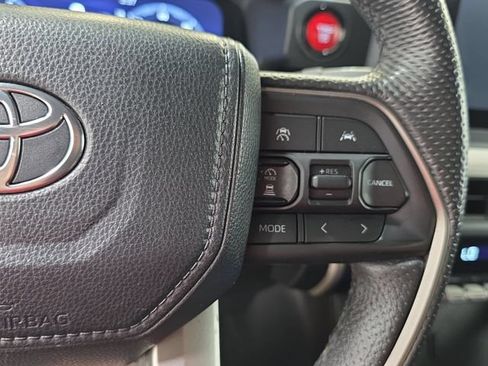 Certified 2024 Toyota Tacoma TRD Off-Road AWD/4WD image 14