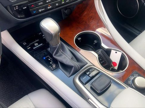 Used 2019 Lexus RX 350L image 16