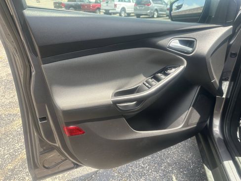Used 2012 Ford Focus SE FWD image 20