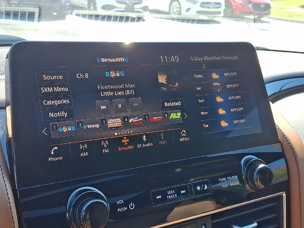 Used 2023 INFINITI QX80 Sensory w/ Cargo Package AWD/4WD image 18