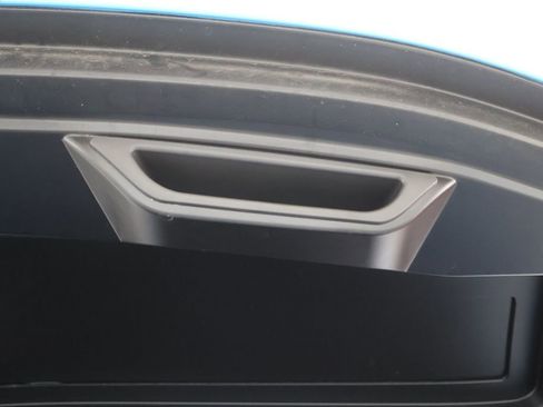 Used 2021 Chevrolet Corvette Stingray Premium Cpe w/ Z51 Performance Package image 18