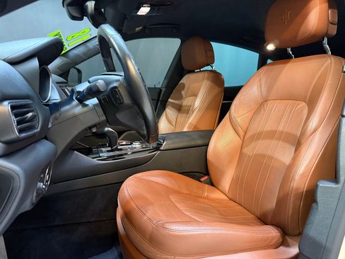 Used 2018 Maserati Levante 3.0L image 24