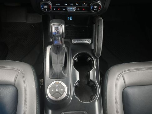 Used 2024 Ford Bronco Outer Banks AWD/4WD image 24