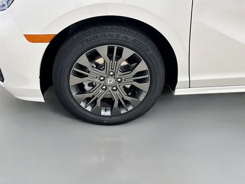 New 2026 Honda Odyssey Touring image 31