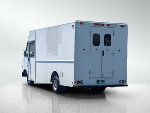 Used 2013 Ford E-350 and Econoline 350 Super Duty w/ Air Conditioning Prep Pkg RWD image 6