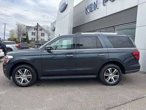 Used 2024 Ford Expedition Limited image 9