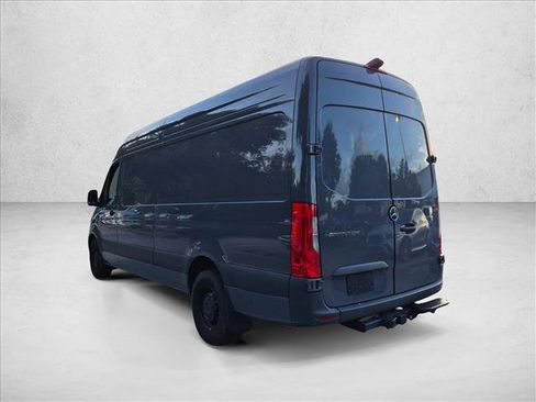 Used 2024 Mercedes-Benz eSprinter 170 Cargo image 7