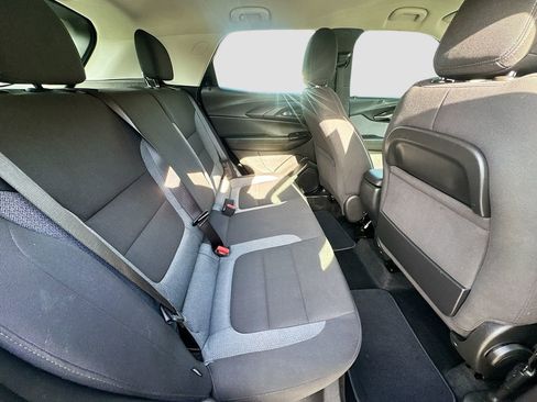Used 2022 Chevrolet TrailBlazer LS FWD image 21