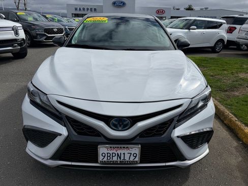 Used 2022 Toyota Camry XSE w/ Navigation Upgrade Package image 10