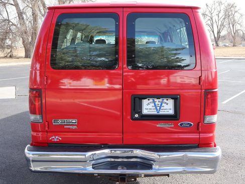 Used 2010 Ford E-350 and Econoline 350 Extended Wagon Super Duty image 6