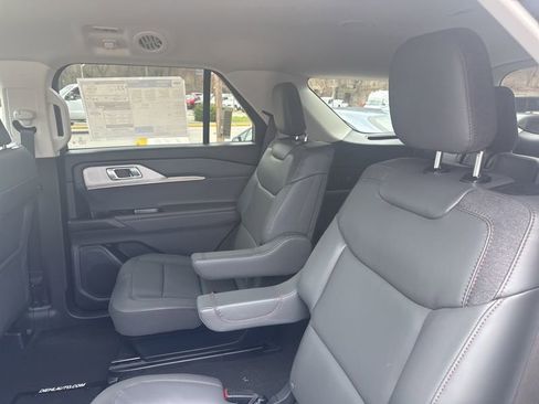 New 2026 Ford Explorer Active w/ Active Comfort Package AWD/4WD image 23