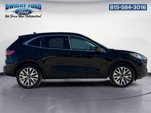 Certified 2022 Ford Escape Titanium AWD/4WD image 6
