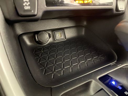 Certified 2025 Toyota RAV4 XLE image 30