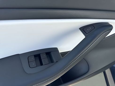 Used 2021 Tesla Model 3 Long Range image 29