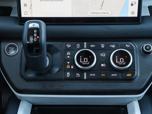 Used 2025 Land Rover Defender 110 X-Dynamic SE AWD/4WD image 19