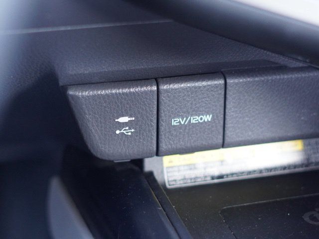 Used 2018 Toyota Camry XLE w/ Audio Package FWD image 33