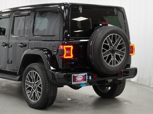 Certified 2022 Jeep Wrangler Unlimited Sahara image 14