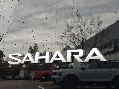 Used 2021 Jeep Wrangler Unlimited Sahara image 32