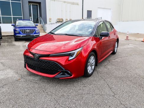 Certified 2024 Toyota Corolla SE FWD image 3