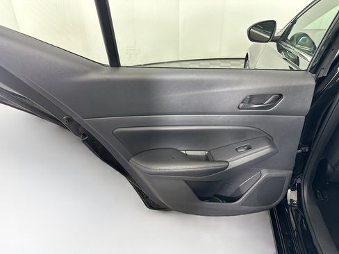 Used 2025 Nissan Altima 2.5 SV FWD image 25