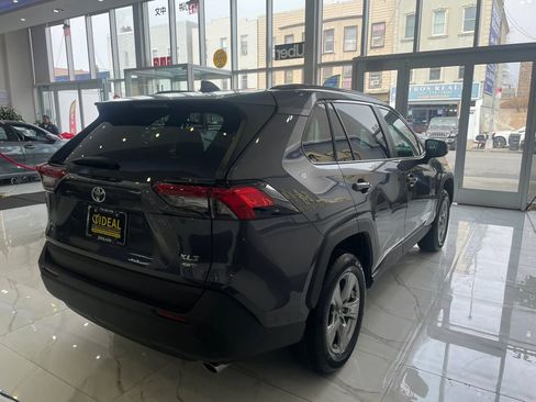 Used 2025 Toyota RAV4 XLE w/ Convenience Package image 6