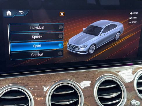 Used 2022 Mercedes-Benz E 350 Sedan w/ Driver Assistance Package image 27