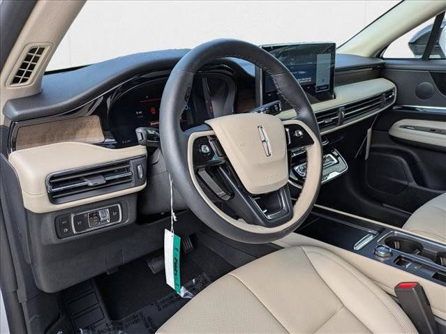 New 2025 Lincoln Corsair Grand Touring w/ Equipment Group 301A AWD/4WD image 3