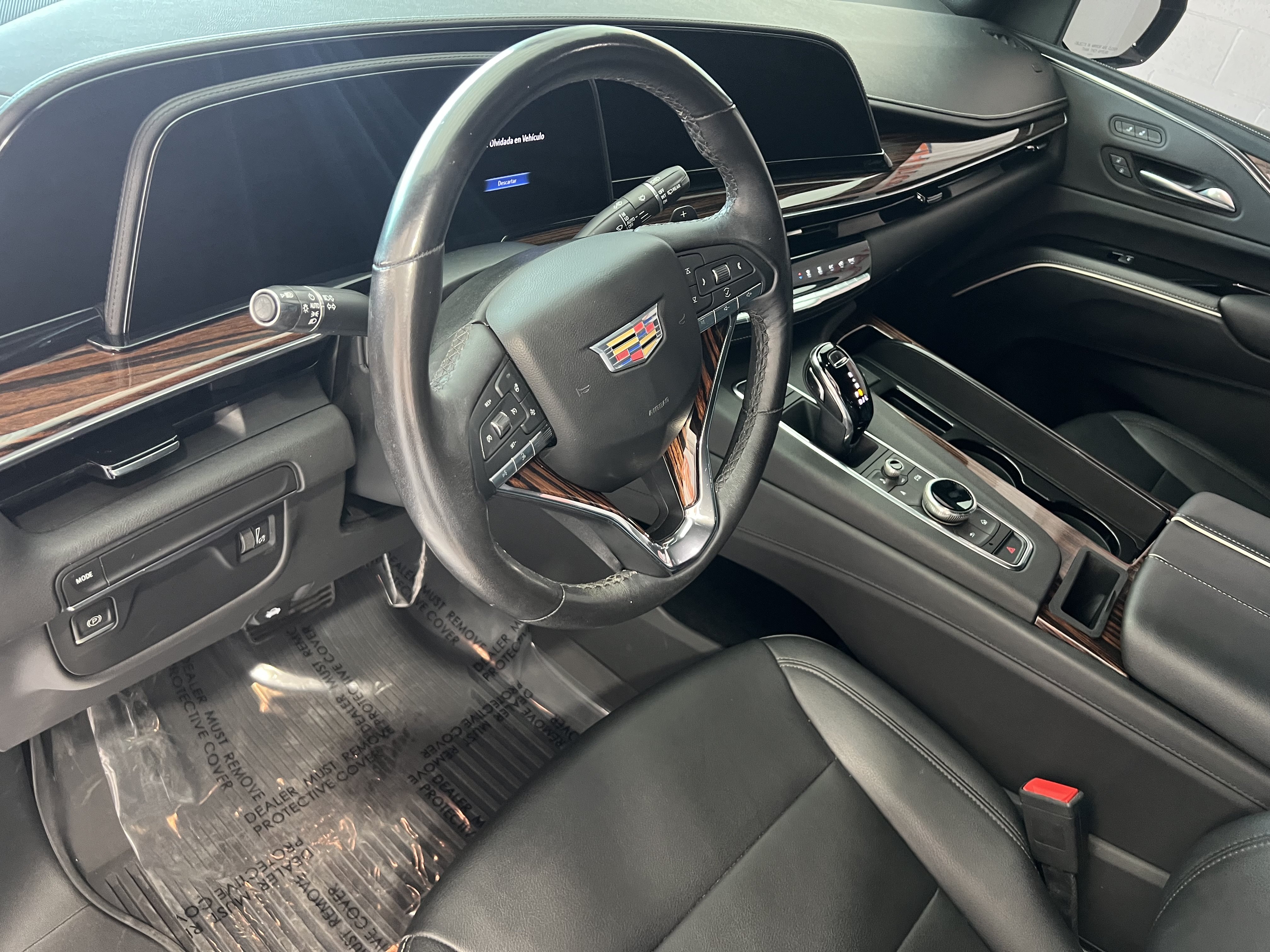 Used 2023 Cadillac Escalade Luxury RWD image 13