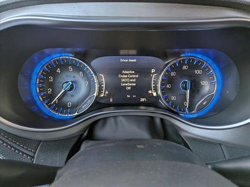 New 2026 Chrysler Pacifica Pinnacle image 11