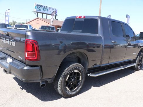 Used 2025 RAM 3500 Laramie AWD/4WD image 7