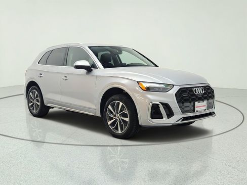 Used 2023 Audi Q5 2.0T Premium Plus w/ Premium Plus Package AWD/4WD image 3