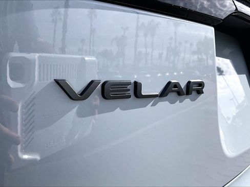 Used 2026 Land Rover Range Rover Velar Dynamic SE image 8