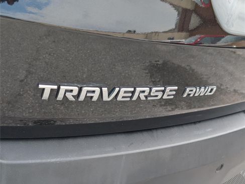 Used 2020 Chevrolet Traverse LT w/ LT Premium Package AWD/4WD image 9