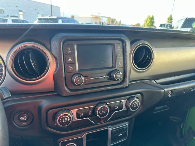 Used 2018 Jeep Wrangler Unlimited Sport AWD/4WD image 10