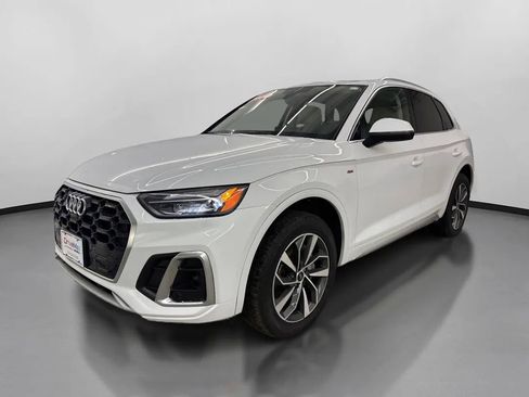 Used 2023 Audi Q5 2.0T Premium Plus w/ Premium Plus Package AWD/4WD image 4