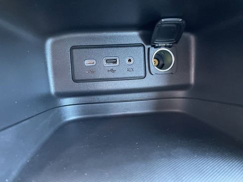 Used 2024 Chevrolet Equinox LS w/ Sport Edition image 21