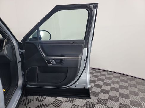 Used 2024 Rivian R1S Adventure AWD/4WD image 18