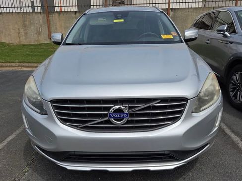Used 2015 Volvo XC60 T5 Premier w/ Proximity Package image 2